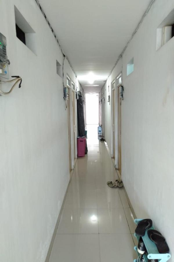 Spot On 90538 Wisma Dewi Syariah Jakarta Exterior foto