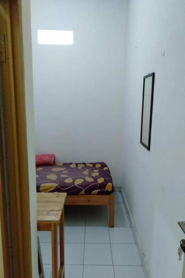 Spot On 90538 Wisma Dewi Syariah Jakarta Exterior foto