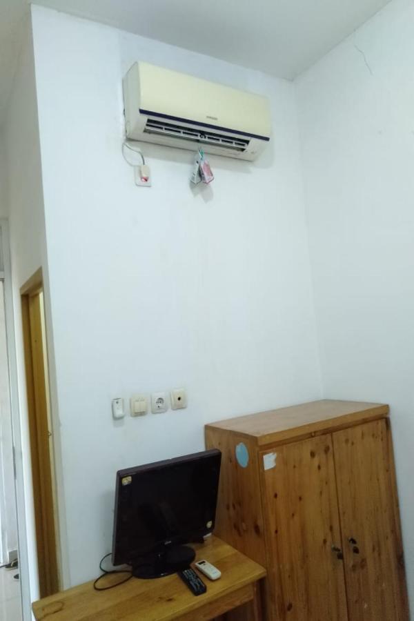 Spot On 90538 Wisma Dewi Syariah Jakarta Exterior foto